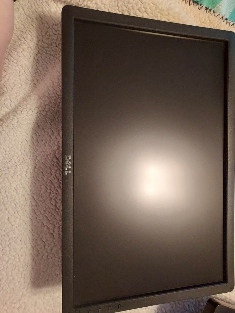 Dell 19" Computer Monitor