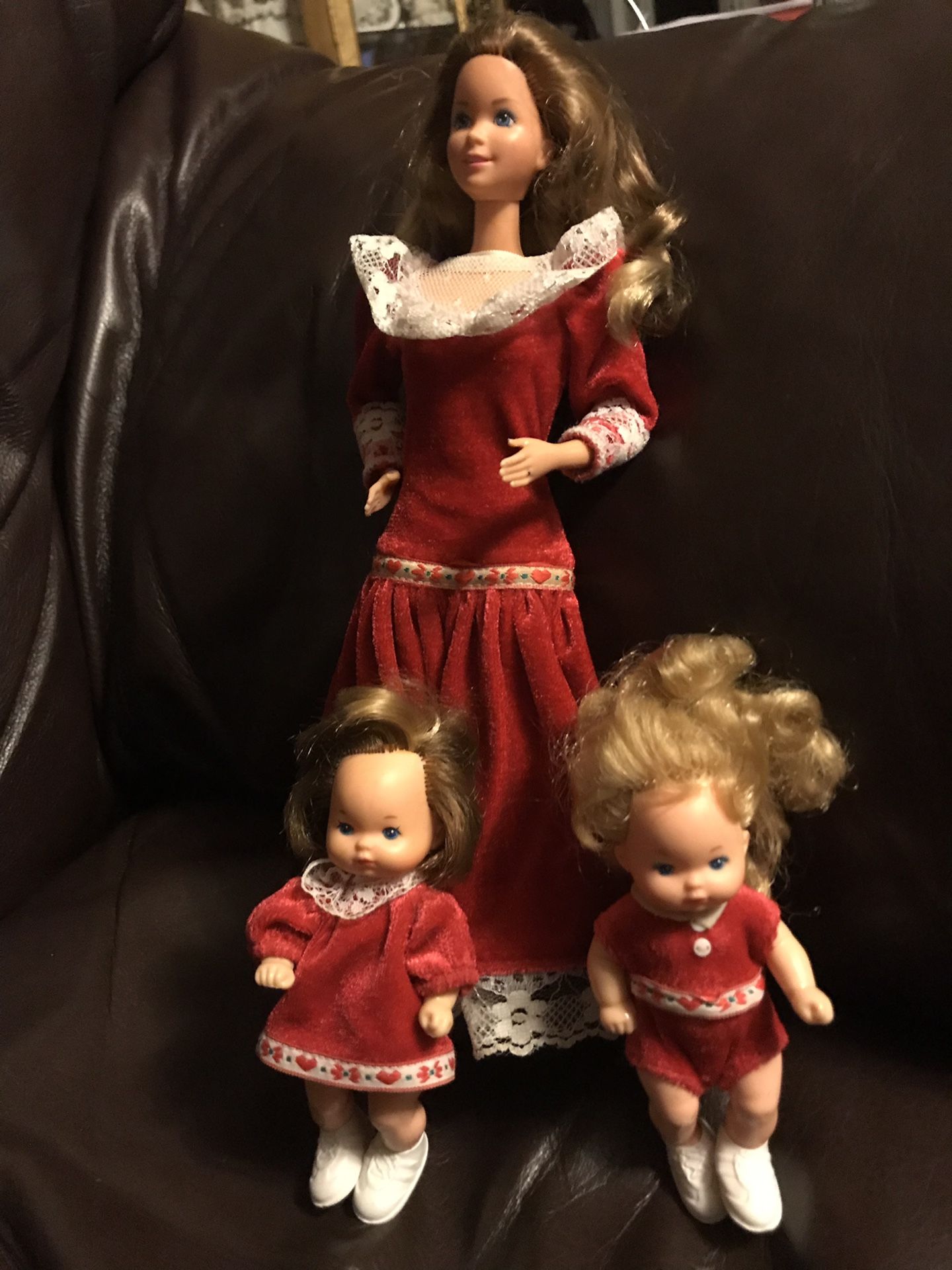 Vintage Christmas Heart Family Barbie and Babies