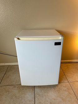 Mini fridge