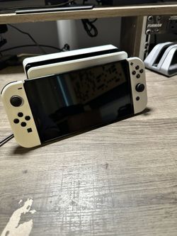 Nintendo Switch OLED – White – Excellent Condition, Barely Used