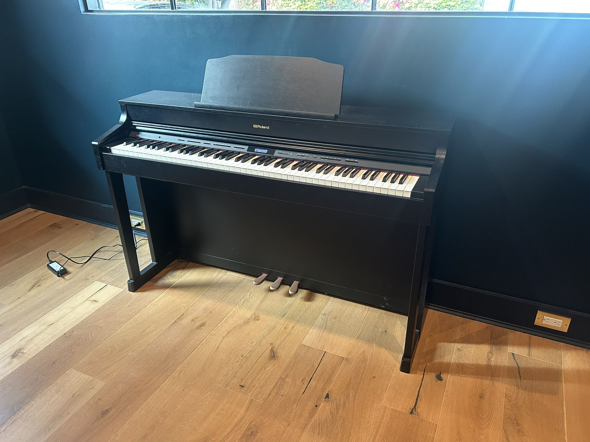 Excellent Roland digital Piano