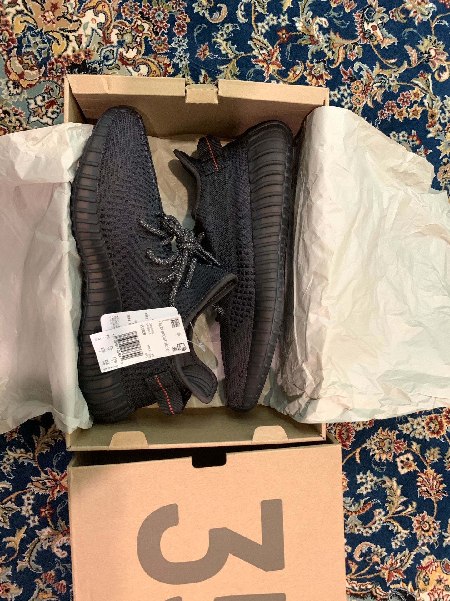 Yeezy Boost 350 V2 Black Non-Reflective size 9 Authentic with tags