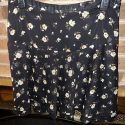 Ladies Womens sz 2 Old Navy adorable black mini skirt