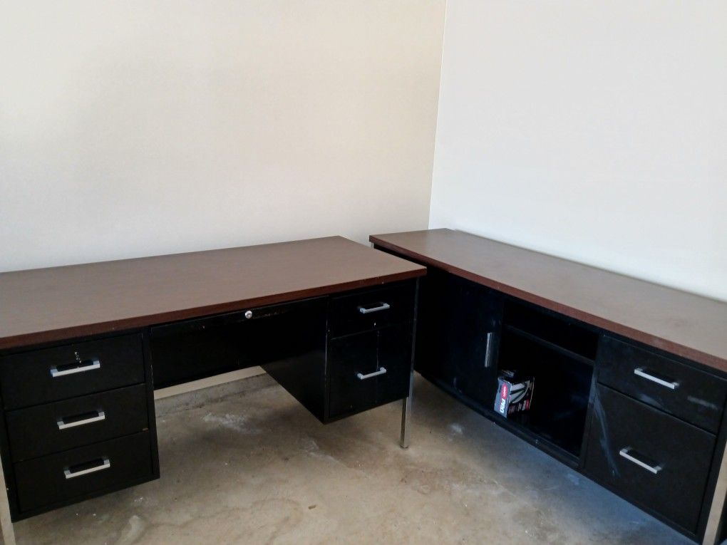 Heavy Office Desks 2