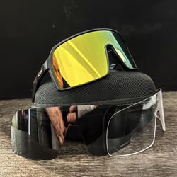 New Oakleys  Box, Pouch Cloth All Included