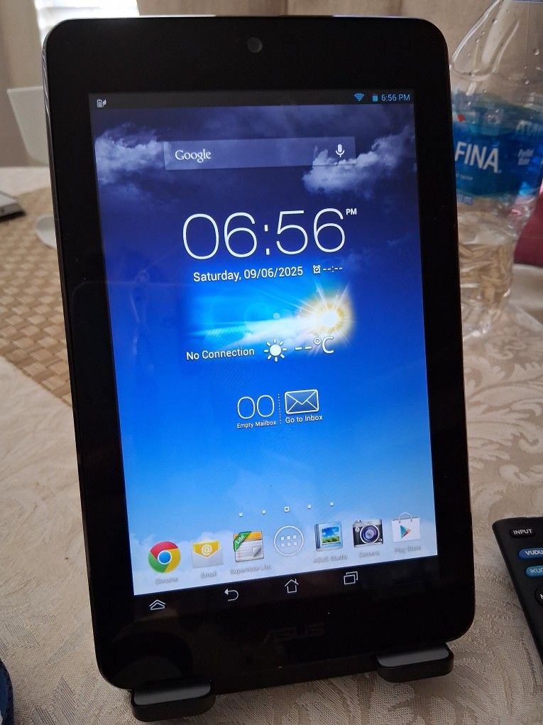7 Each Asus Tablet Just Like New Works Perfect With Charger $25