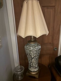 Decorative Table Lamp with Crackle Finish Base