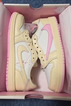 Jordan 1 Low  Travis Scott Shy Pink (PS) 3Y