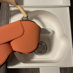 AirPods Max Orange