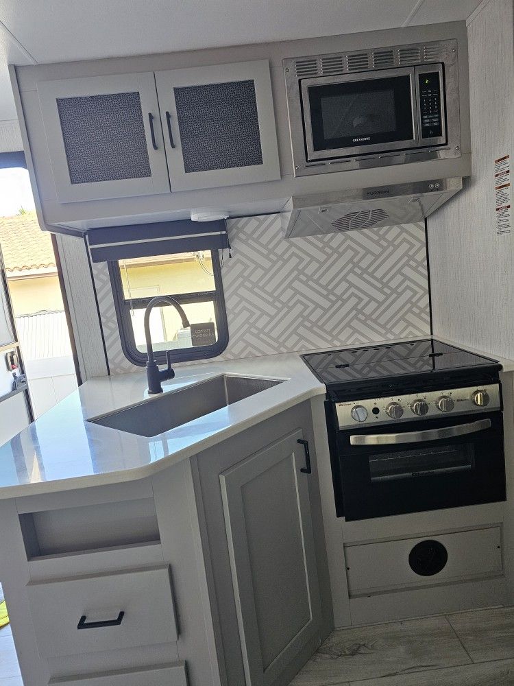 2023 Heartland North Trail Ultra Lite 24BHS