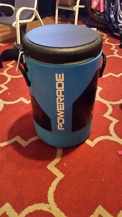 Igloo powerade water