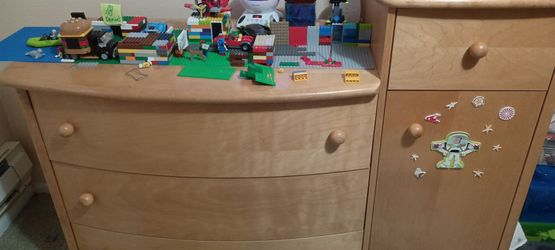 Free Baby Child Dresser w/Changing top