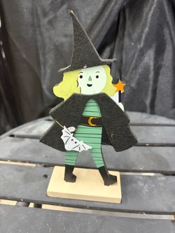 Hyde & EEK! Boutique Wooden Witch Halloween Tabletop Decor – Target Collectible