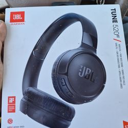 JBL Blutooth headphones