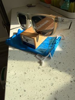 Brand new in box Polarized Sunglasses Knockaround