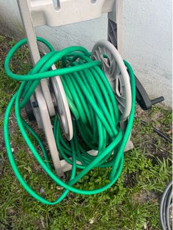 Garden Hose Reel with Hose – Good Conditio