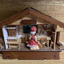 Vintage Wooden Shadowbox of 🏔️Mountain Chalet