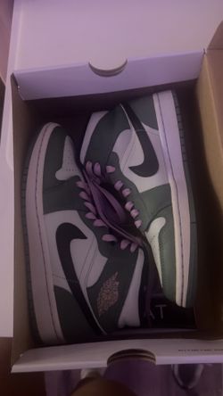 jorden 1’s dutch greens women size 6 1/2