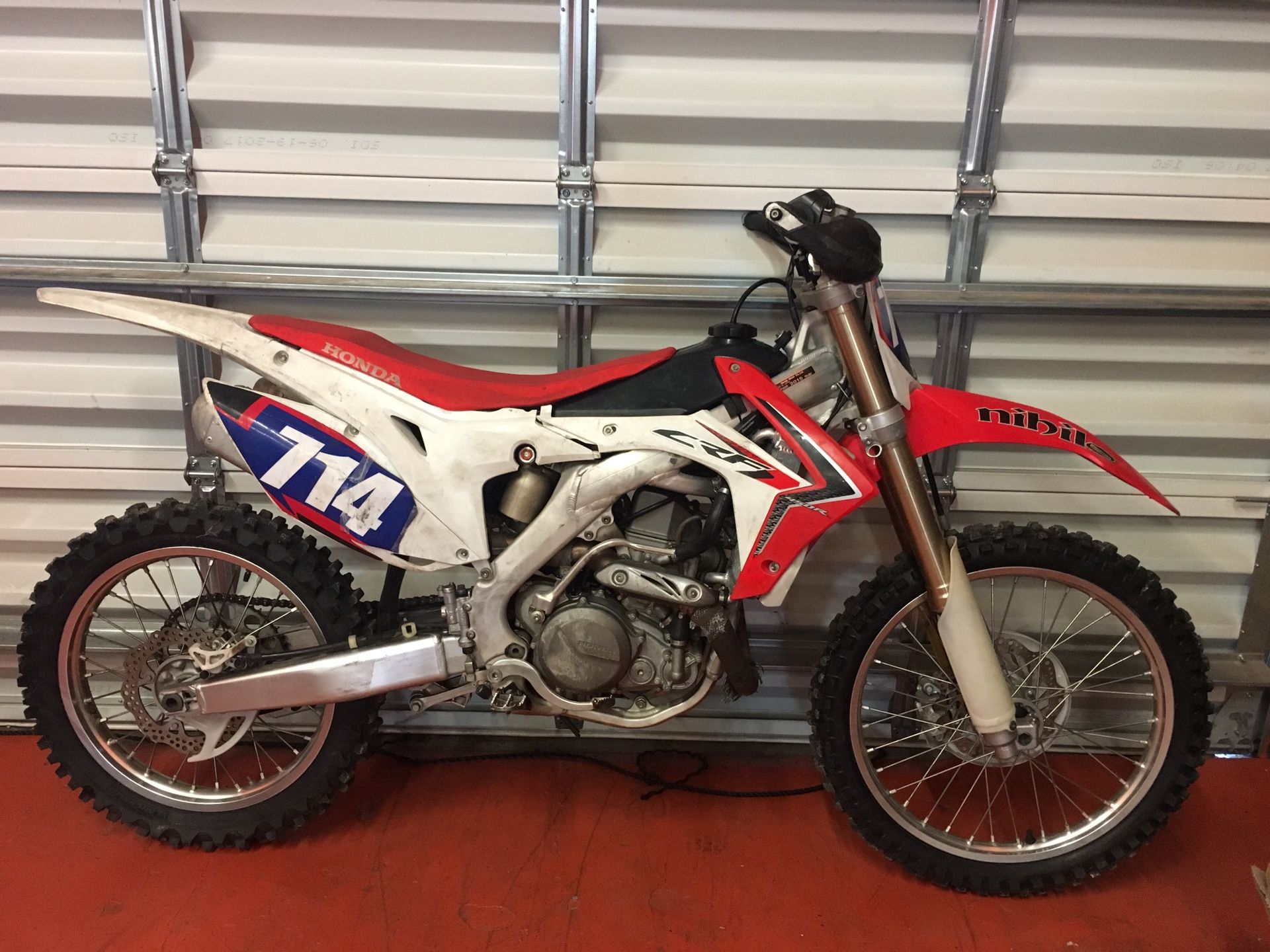 2015 Honda crf 450r Clean title. fuel injected, 21 hrs