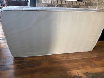 Twin mattress