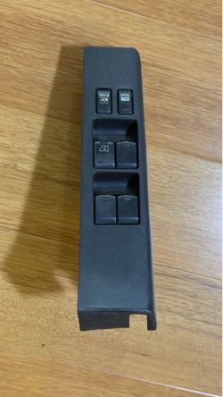 2008 Nissan Xterra Driver Master Power Window Switch Bezel OEM - US Auto