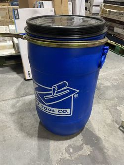 Kraft Tool Co. 15 Gal. Mixing Barrel with Lid (Brand New)