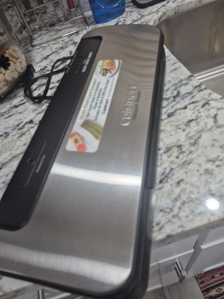 Vacuum Sealer BY Cuisinart 