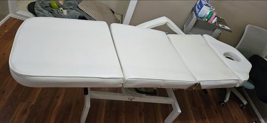 Massage table for sale