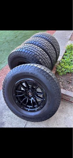 Chevy Silverado 1500 rims and tires wheels