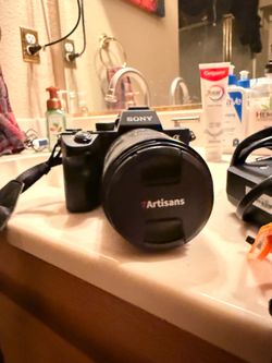 Sony A7 III Camera with lens  – Read Description
