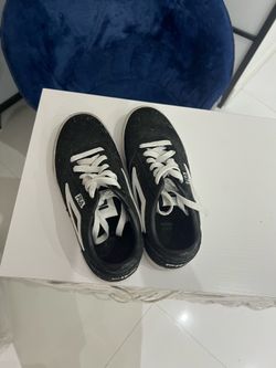 Fila women’s sneakers size 6