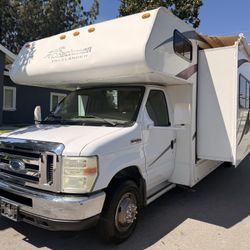 2010 Coachmen Freelander 