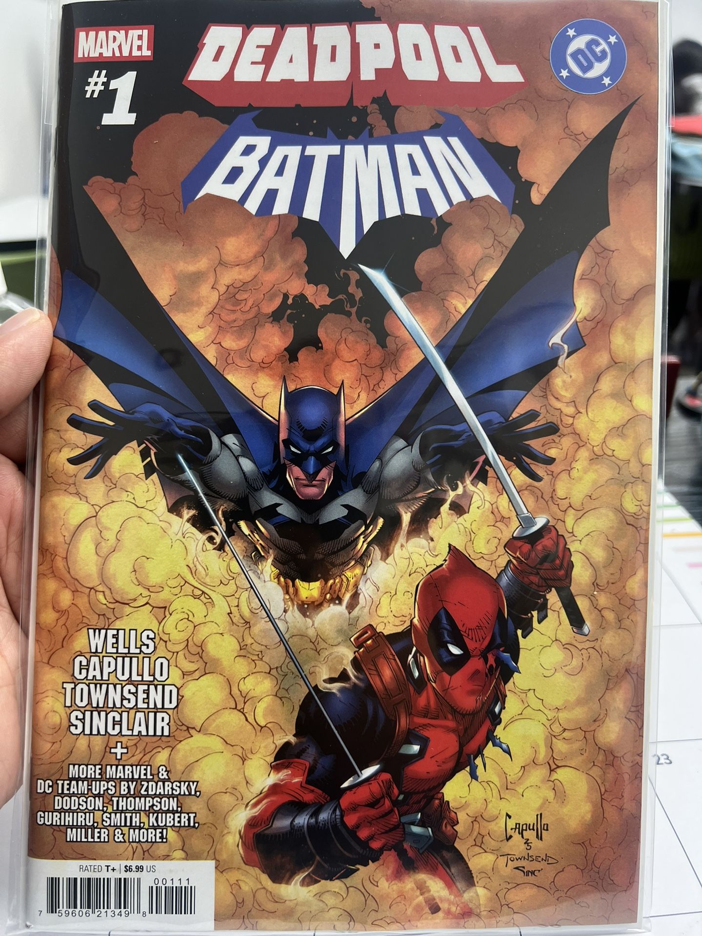 Marvel / DC Deadpool Batman 1