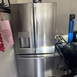 GE Refrigerator 