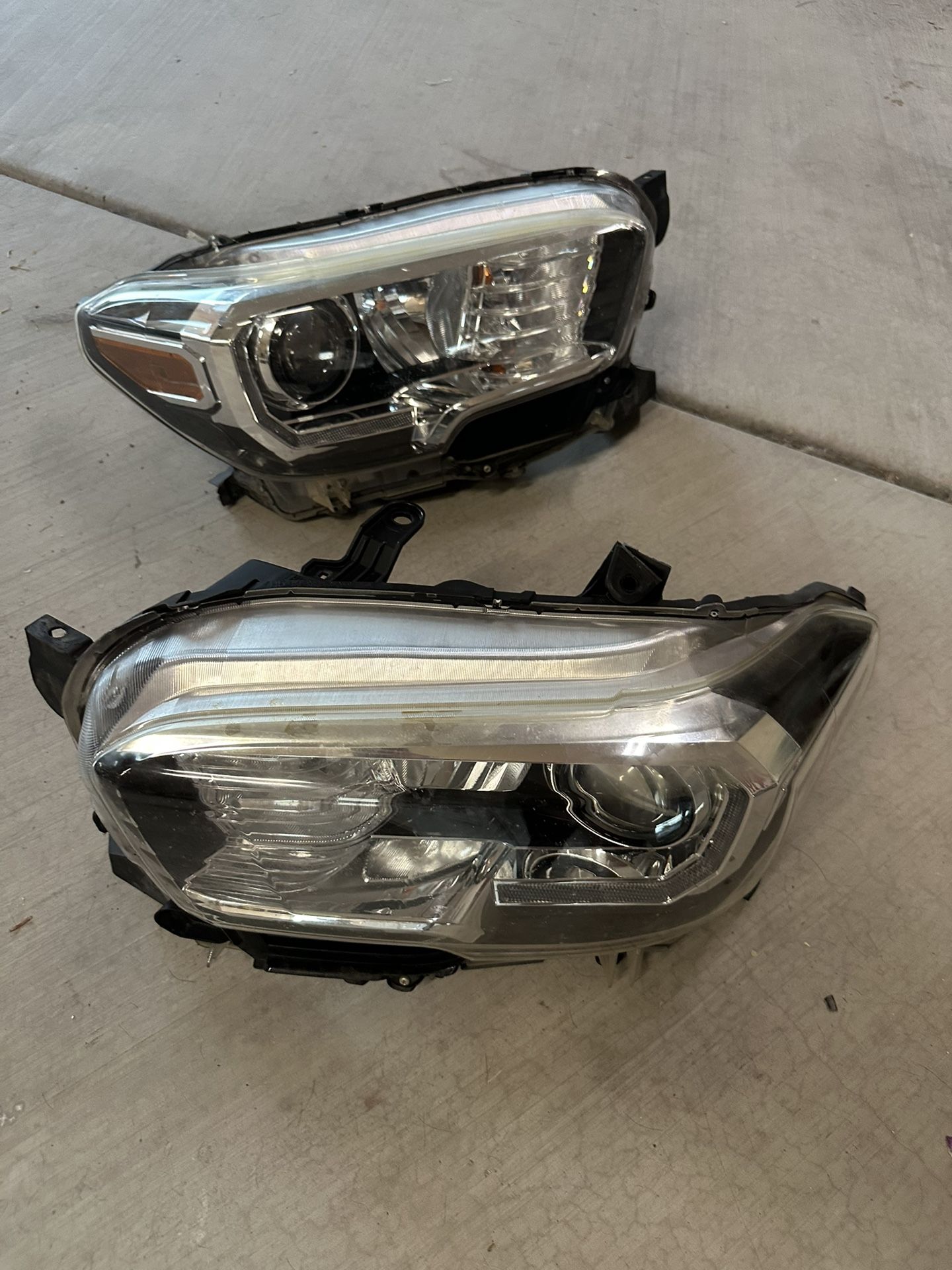 2018 Toyota Tacoma Headlight Buckets