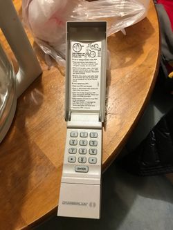Chamberlain garage door keypad model 940T