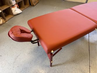 Master Massage Fairlane 28” Professional Portable Massage Table + Case - $225