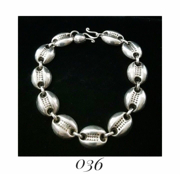 6.75" Handcrafted 3-D Sterling Silver Oval Link Bracelet w Sterling Rattle Ball Charm S Hook Clasp