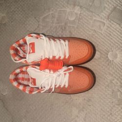 orange Lobster dunks.