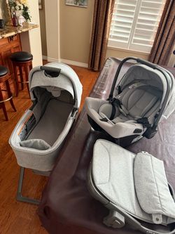 Baby car seat bassinet nuna