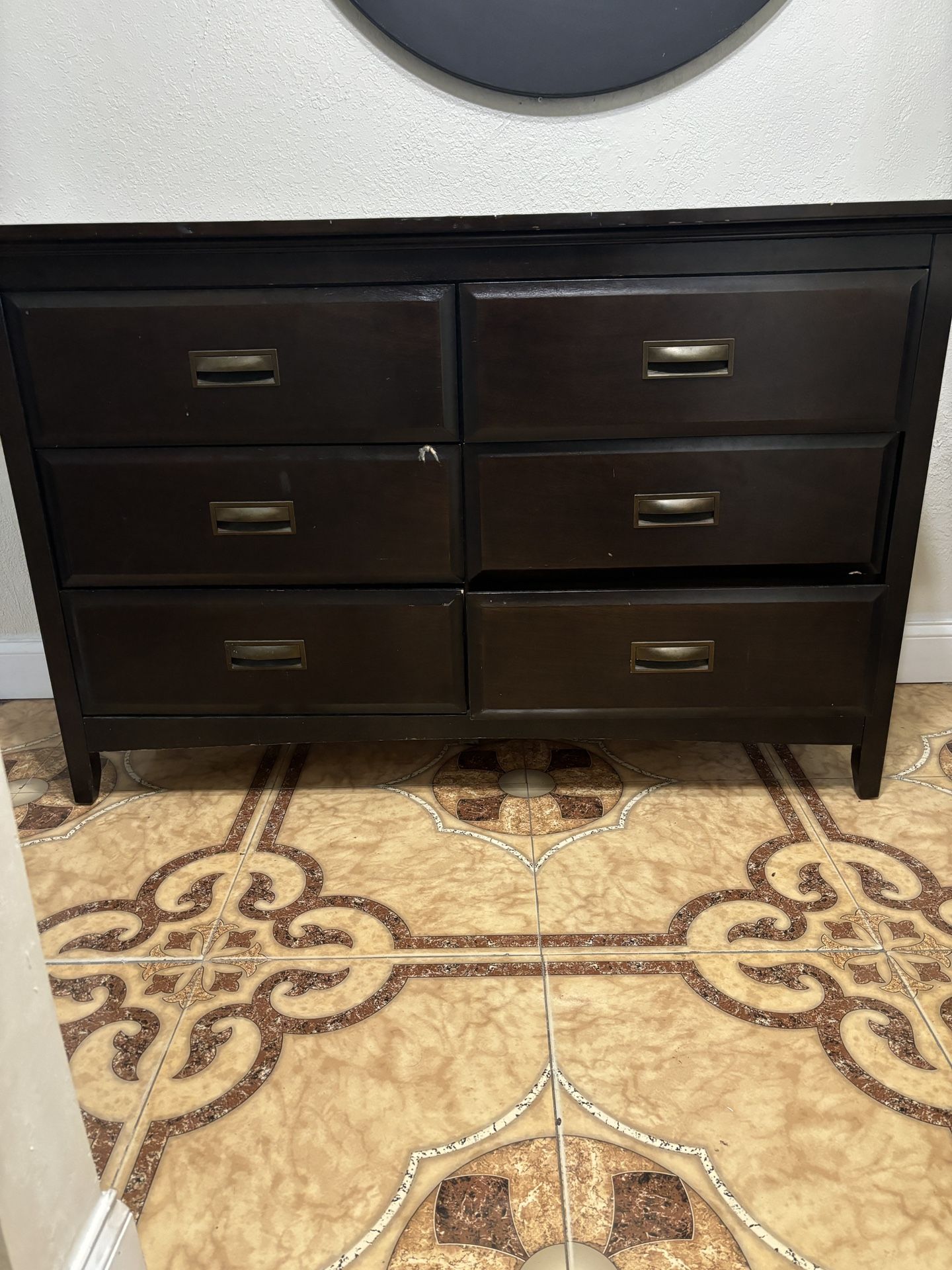 Dresser 6 Draws