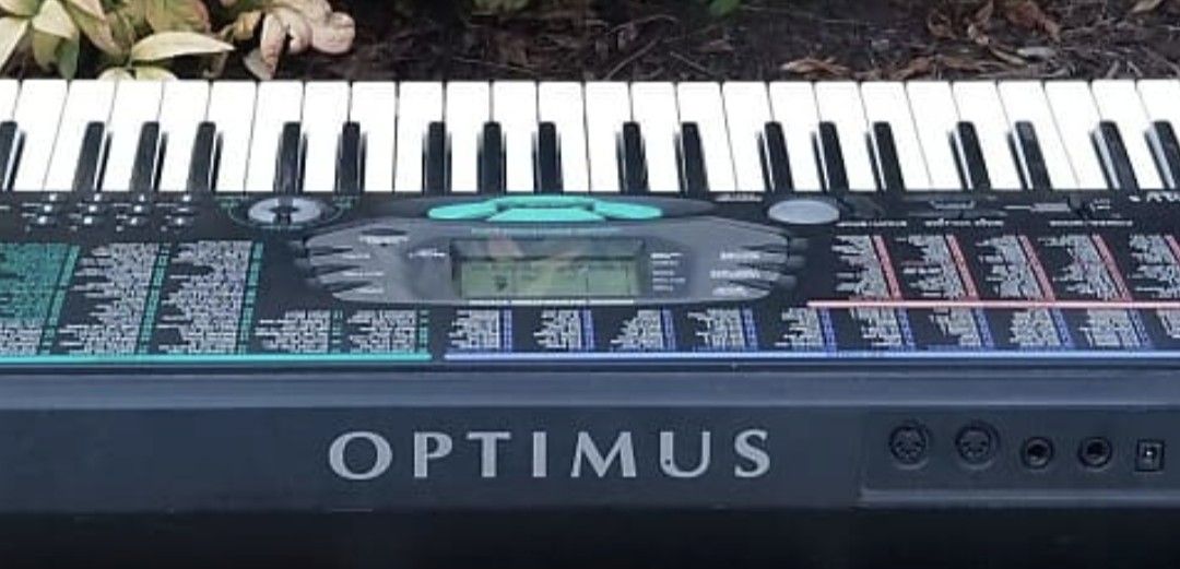 Electric Keyboard/Piano - Optimus MD 1150
