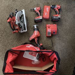 Milwaukee Tool Set 