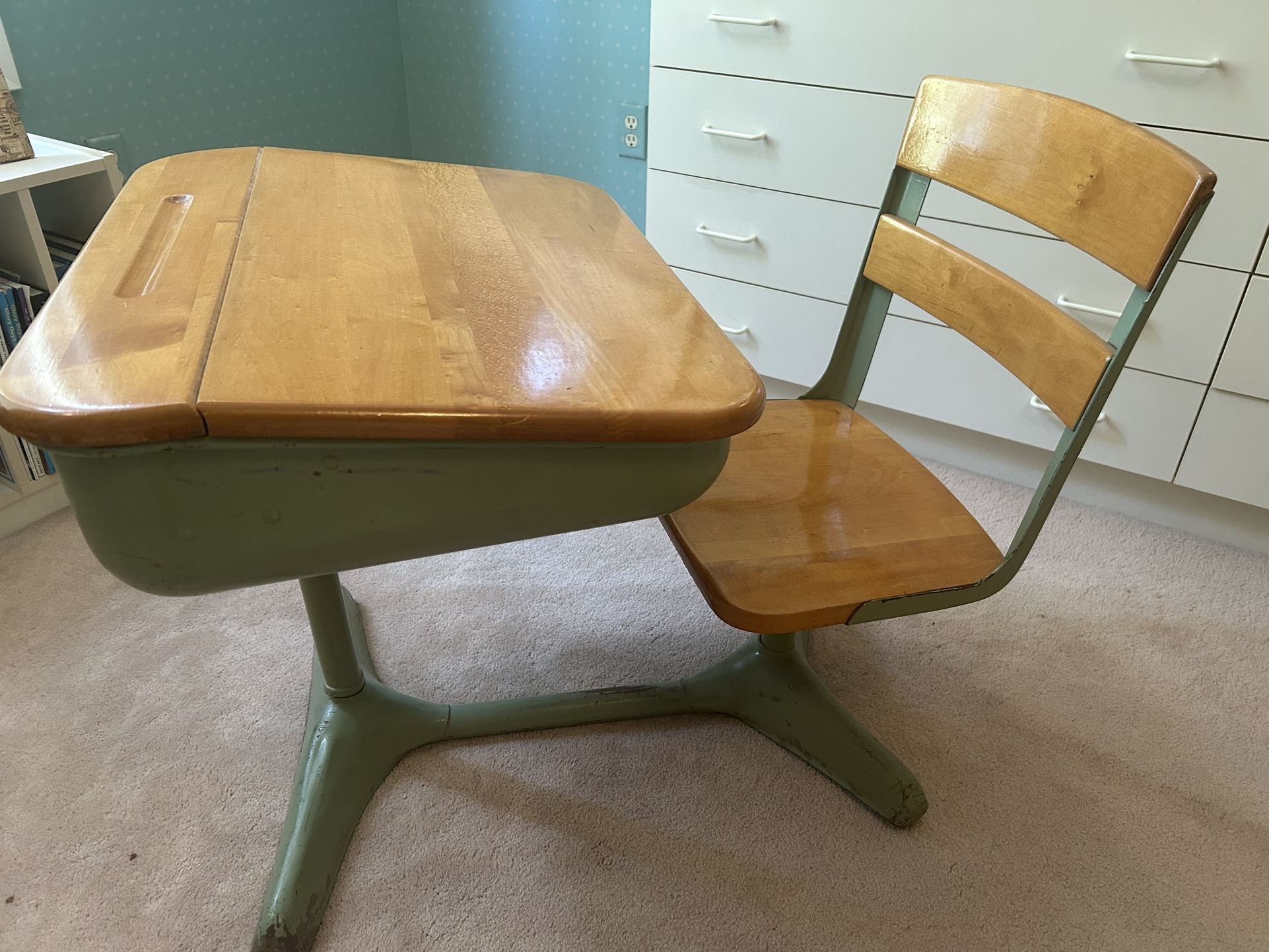 Antique vintage children’s child’s school desk one piece