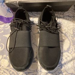 Black Shoes