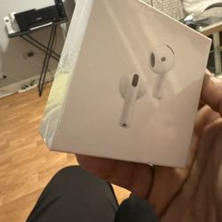 AirPods 4 Active Noise Cancellation 