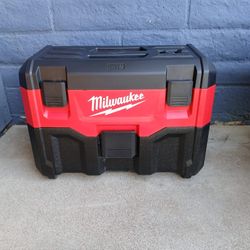VACUUM MILWAUKEE TOOL ONLY 