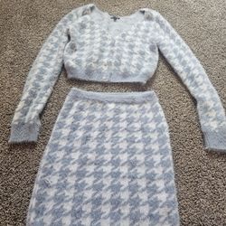 Skirt Sets Size LARGE