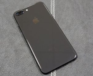 📦 iPhone 8 Plus – Great Condition, Priced to Sell!