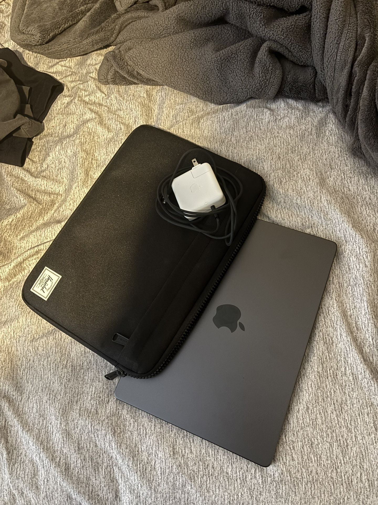 Mac Book Pro M4